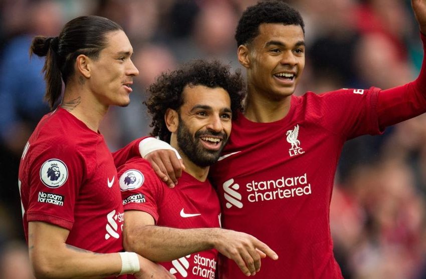  Liverpool continúa al acecho del Manchester United por un puesto en la Champions