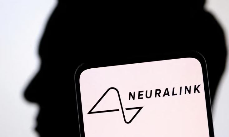  Neuralink, una de las compañías de Elon Musk, fue autorizada para probar implantes cerebrales en humanos