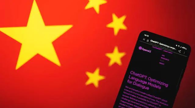  Arrestan a un hombre en China por difundir noticias falsas por medio de ChatGPT