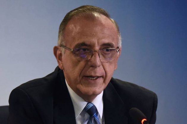  MinDefensa, Iván Velásquez advierte “decisiones drásticas” para militares que amenazaron a comunidad de Tierralta
