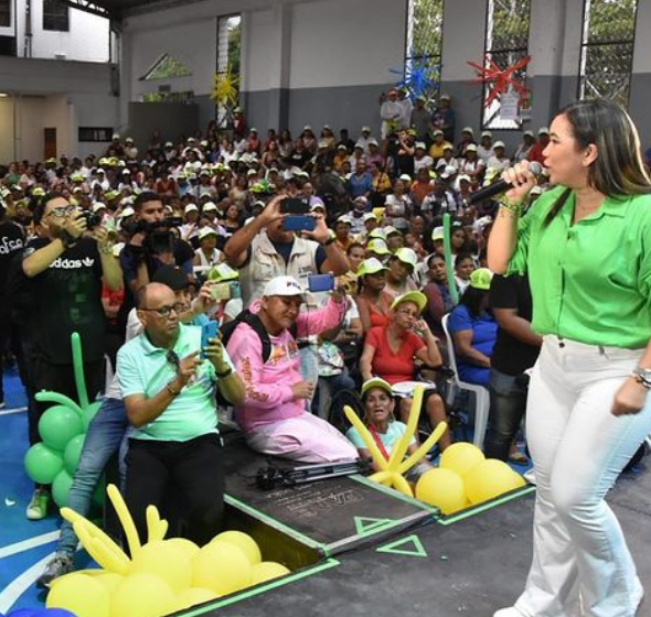  Mas de 1,700 Mujeres de Soledad se unen en un fervoroso respaldo a Elvira Gutiérrez