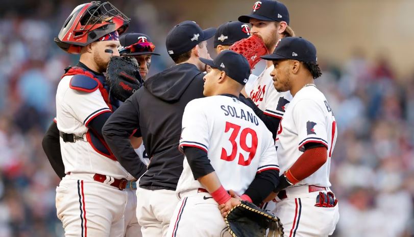  Twins de Donovan Solano, cerca del ‘KO’ a manos de los Astros en la postemporada de la MLB