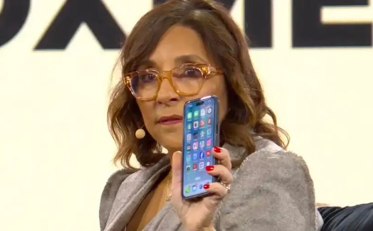  La CEO de Twitter enseña la pantalla de inicio de su iPhone con sus apps favoritas. Falta la más importante