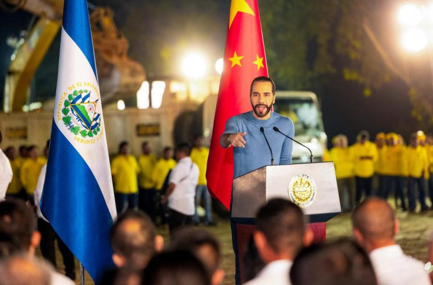  Congreso salvadoreño otorga licencia a Bukele para que busque la reelección